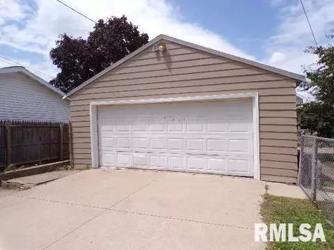 405 3rd St, Moline, IL 61265 photo 22