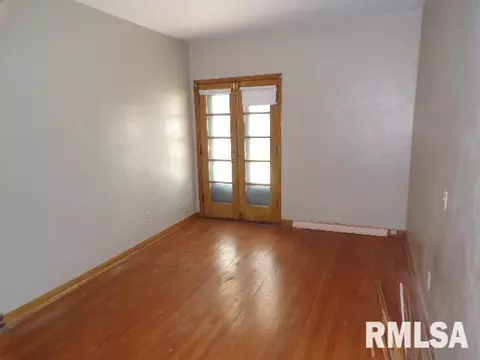 405 3rd St, Moline, IL 61265 photo 18