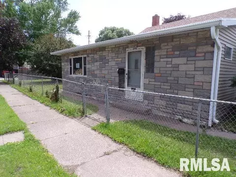 405 3rd St, Moline, IL 61265 photo 21