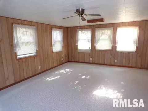405 3rd St, Moline, IL 61265 photo 15