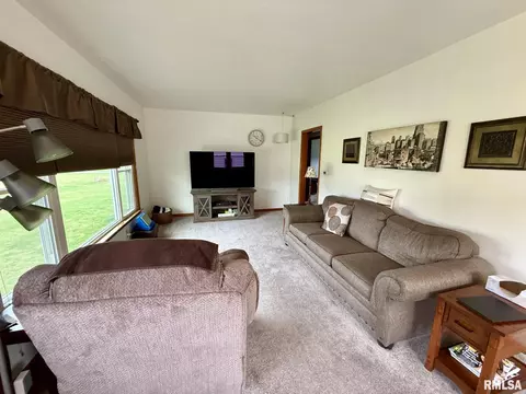 542 Edwards St, Kewanee, IL 61443 photo 8