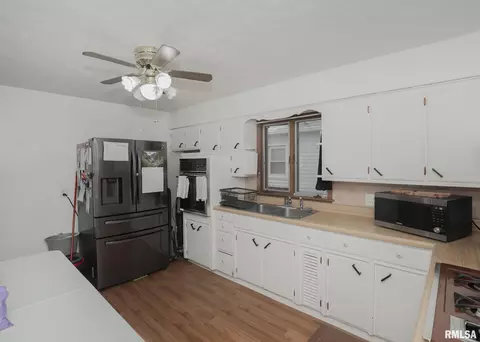 1403 5th Ave, Silvis, IL 61282 photo 8