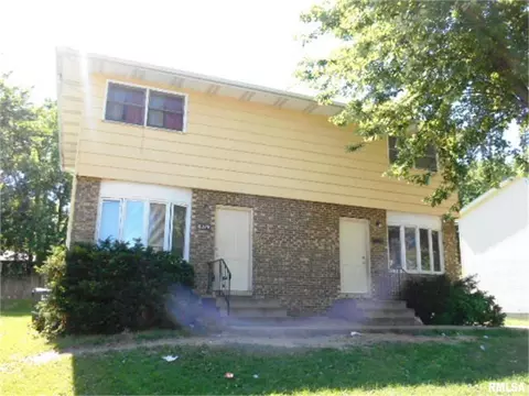 6217-6219 Western Ave, Davenport, IA 52806