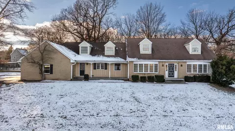 3 Brown Ct, Bettendorf, IA 52722