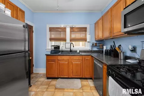 1620 24th St, Moline, IL 61265 photo 9