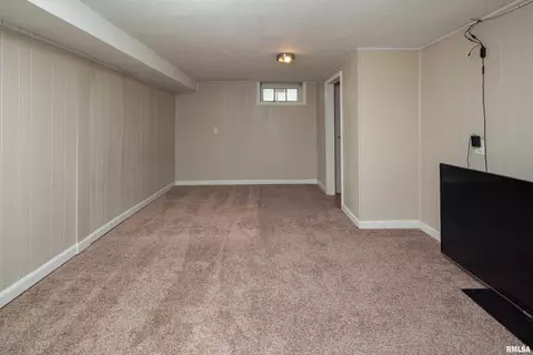 419 50th St, Moline, IL 61265 photo 18