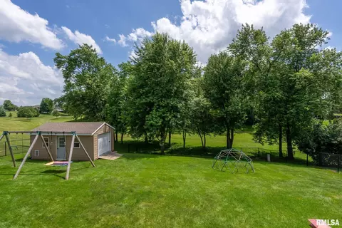 79 Park View Dr, Eldridge, IA 52748 photo 47