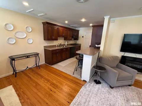 305 W Main St, Carmi, IL 62821 photo 53