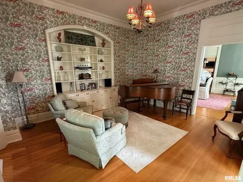 305 W Main St, Carmi, IL 62821 photo 13