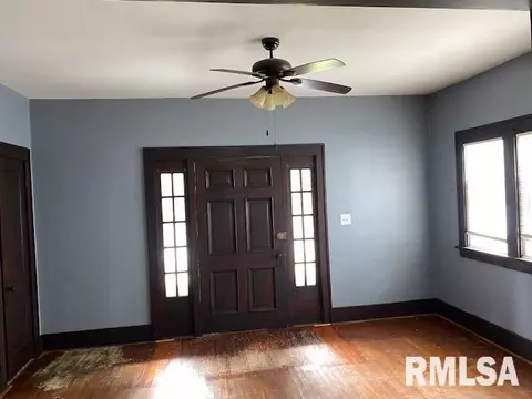 255 44th St, Moline, IL 61265 photo 5