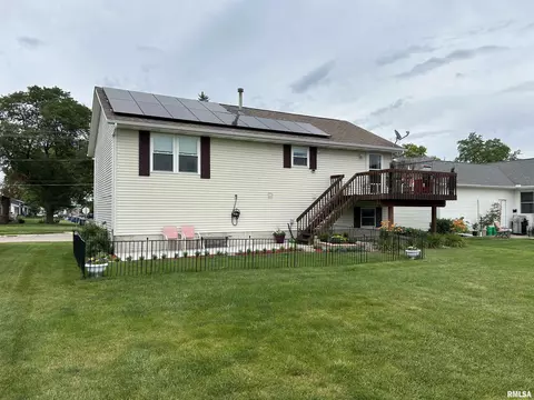 1122 17th Ave, Silvis, IL 61282 photo 5
