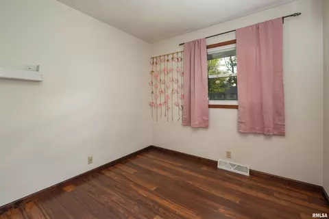 1617 13th St, Silvis, IL 61282 photo 11