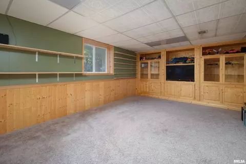 1617 13th St, Silvis, IL 61282 photo 16
