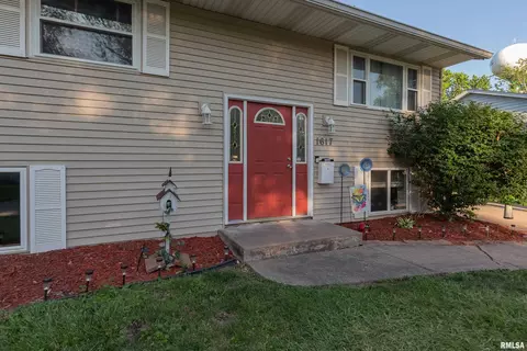 1617 13th St, Silvis, IL 61282 photo 2