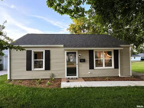 445 E South St, Geneseo, IL 61254