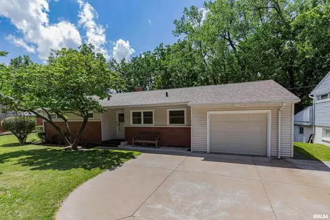 1173 34th St, Moline, IL 61265 photo 4