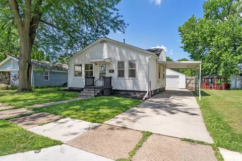 209 45th St, Moline, IL 61265 photo 2