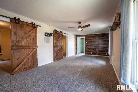 606 S Mulkey St, Christopher, IL 62822 photo 7