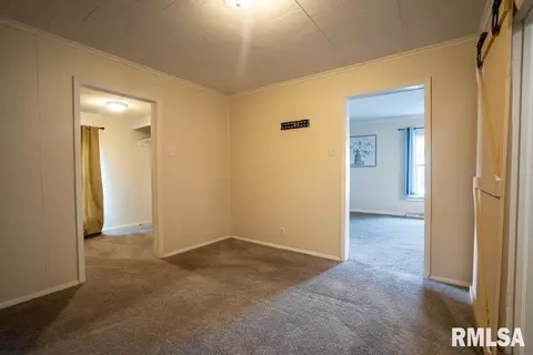 606 S Mulkey St, Christopher, IL 62822 photo 16