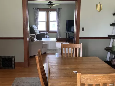 114 S State St, Annawan, IL 61234 photo 10