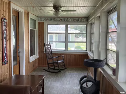 114 S State St, Annawan, IL 61234 photo 5