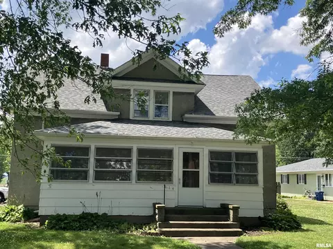 114 S State St, Annawan, IL 61234 photo 2