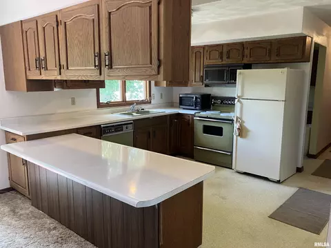 200 S Main St, Annawan, IL 61234 photo 9