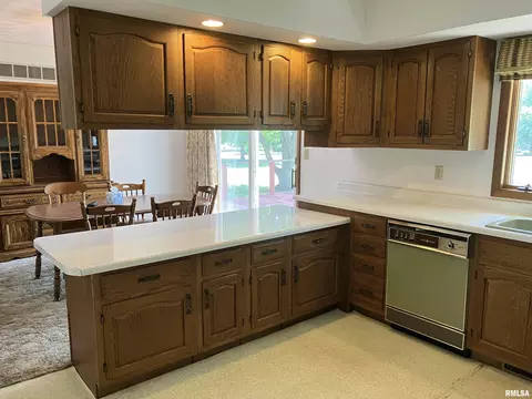 200 S Main St, Annawan, IL 61234 photo 10