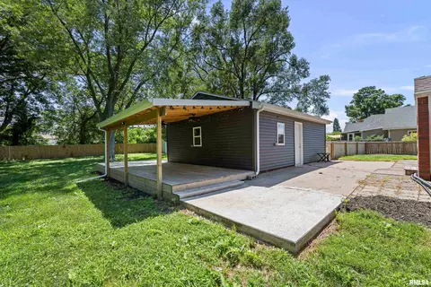 4302 21st Ave, Moline, IL 61265 photo 3
