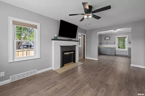 4302 21st Ave, Moline, IL 61265 photo 7