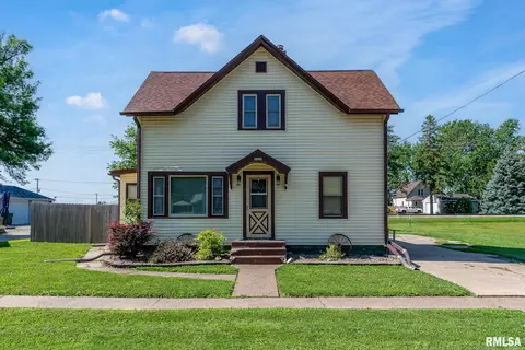 1201 5th St, Durant, IA 52747