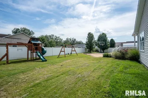 400 Eric Dr, Herrin, IL 62948 photo 30