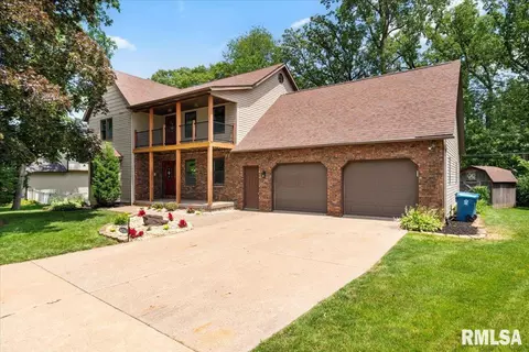 4050 4th Street B, East Moline, IL 61244
