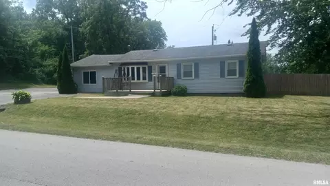 214 E 5th St, Coal Valley, IL 61240