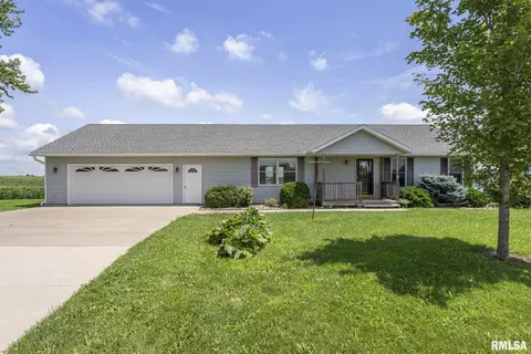 1525 Knoxville Rd, Lynn Center, IL 61262