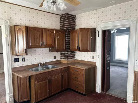 1812 11th Ave, Moline, IL 61265 photo 6