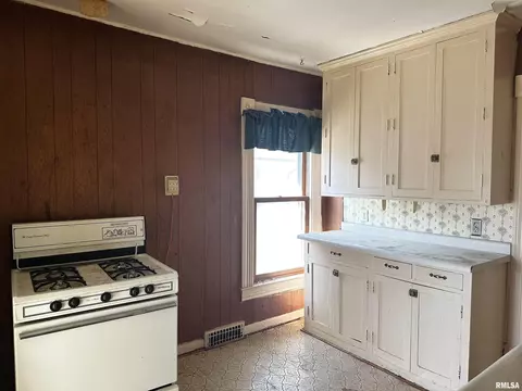 1812 11th Ave, Moline, IL 61265 photo 13