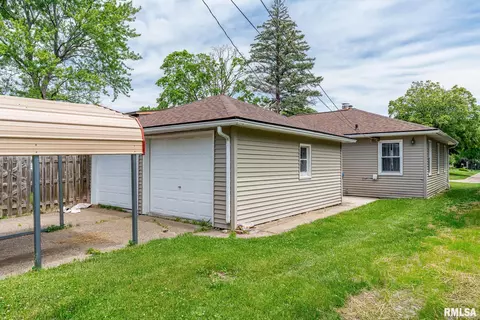 2523 29th St, Moline, IL 61265 photo 17