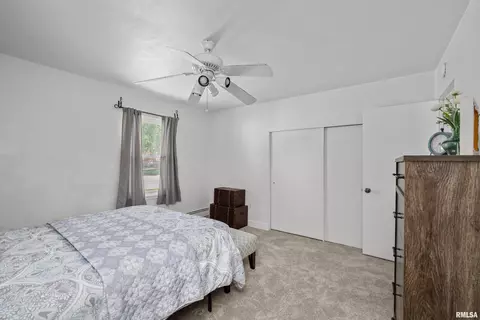 2523 29th St, Moline, IL 61265 photo 13