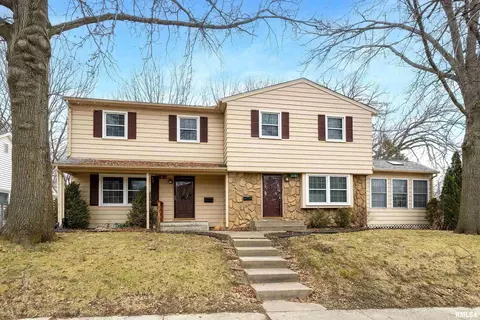 3401-3403 56th Street Pl, Moline, IL 61265