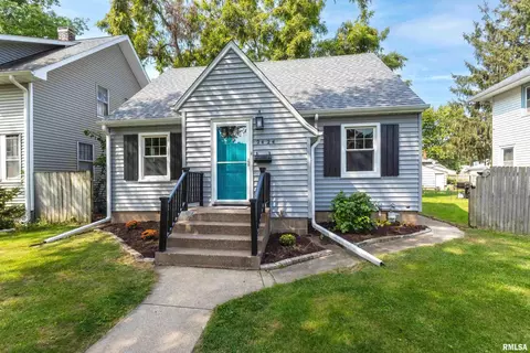 2424 Davenport Ave, Davenport, IA 52803