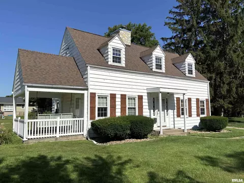 1405 Caroline Ave, Clinton, IA 52732