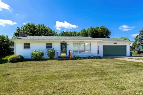 606 W Edgington St, Reynolds, IL 61279