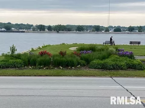 4100 River Dr, Moline, IL 61265 photo 39