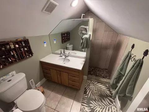 4100 River Dr, Moline, IL 61265 photo 24