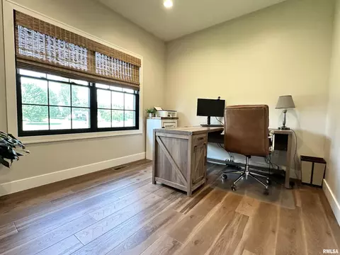582 E Mill St, Kewanee, IL 61443 photo 22