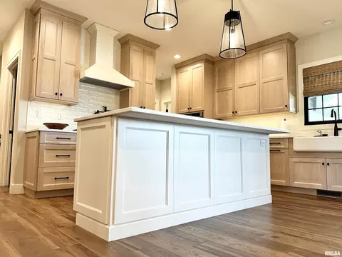 582 E Mill St, Kewanee, IL 61443 photo 16