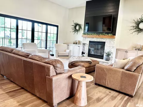 582 E Mill St, Kewanee, IL 61443 photo 8