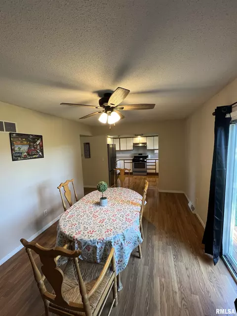 1813 16th Ave, Viola, IL 61486 photo 7