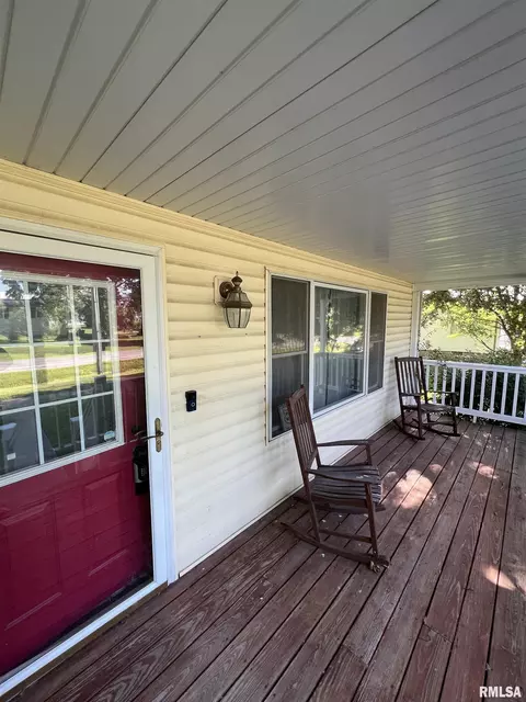 1813 16th Ave, Viola, IL 61486 photo 3